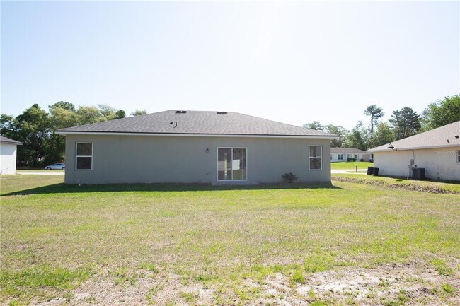 Building Photo - 422 Marion Oaks Course