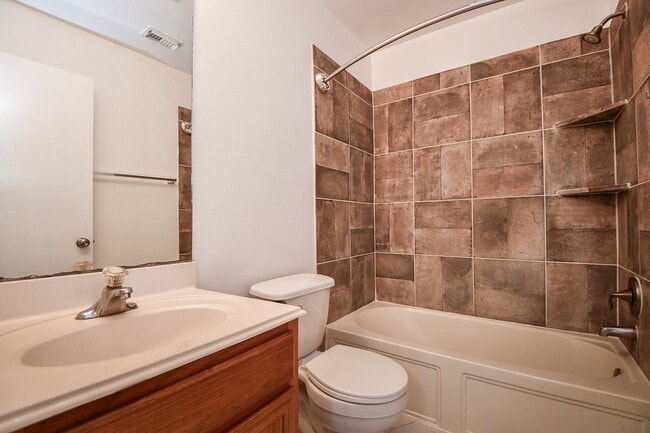 Building Photo - 9039 Martin Heights Dr