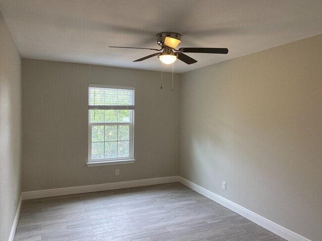 Building Photo - Gulf Breeze - Santa Rosa Shores - 2 bedroo...
