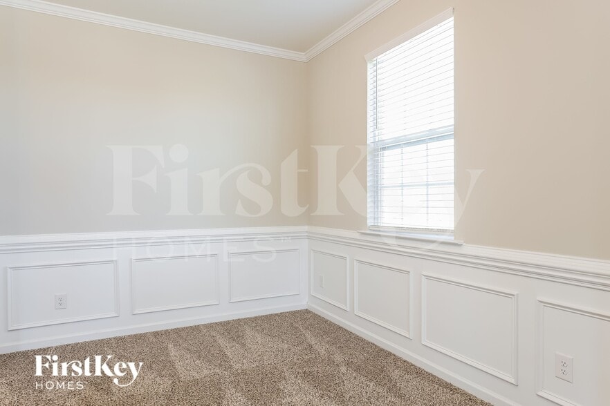 Building Photo - 109 Longleaf Dr