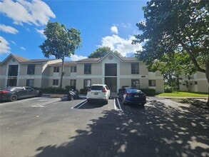 Building Photo - 713 Gardens Dr