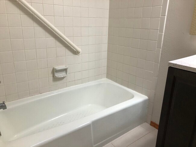 Building Photo - 730 Resler Dr