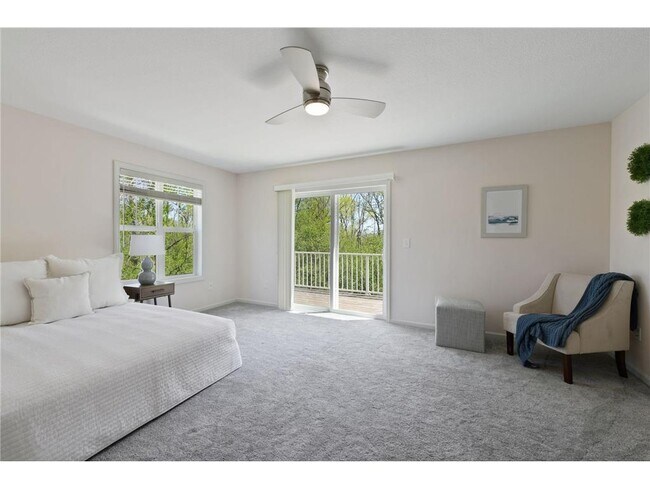 Building Photo - 10829 S Shore Dr