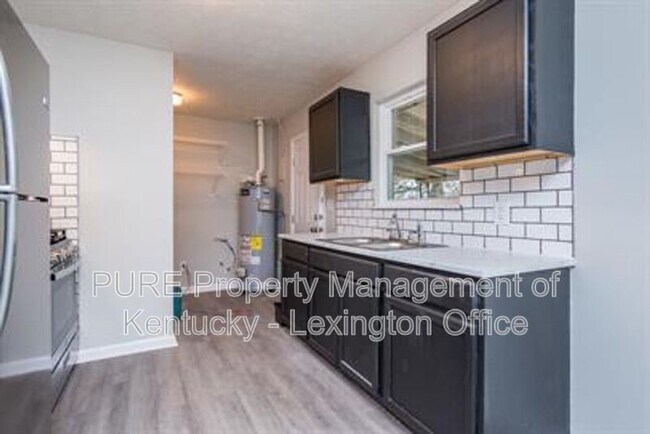 Building Photo - 1512 Shelburn Ct