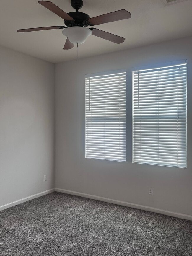 Building Photo - Riverbank!