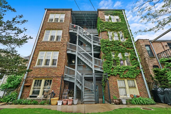 Building Photo - 306 S Kenilworth Ave
