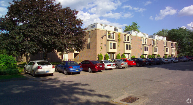 Building Photo - Stone Creek Apartments