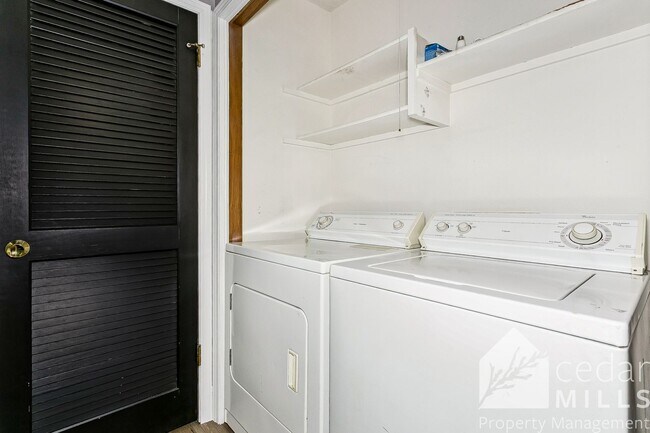 Building Photo - 1717 S Cypress