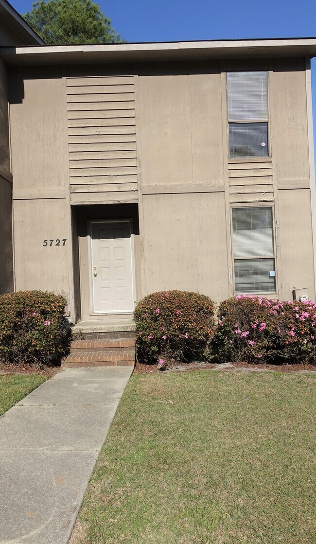 Primary Photo - 5725 Aftonshire Dr