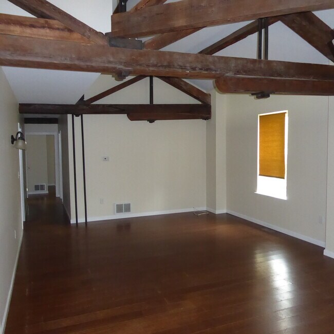 Building Photo - 44 Broadway