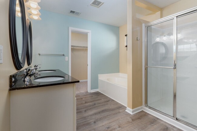 Building Photo - Beautiful home on one of Lake Carolina's largest cul-de-sac lots!