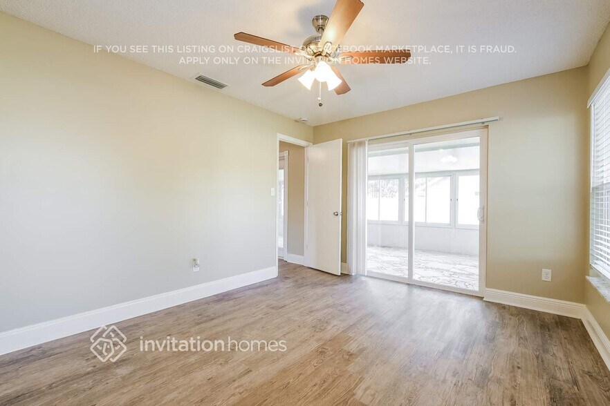 Building Photo - 1370 Prince Philip Dr