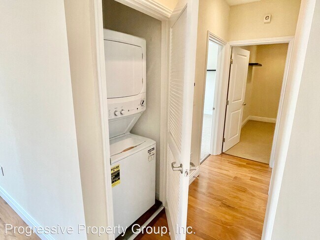 Building Photo - 2 br, 2 bath House - 3184 Mission Street, ...