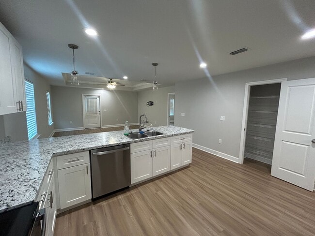 Building Photo - Brand New Single Family Home!