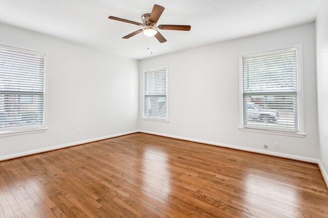 Building Photo - Updated 3 Bedroom, 1 Bath Home in Casa View