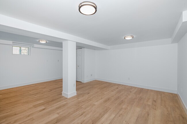 Building Photo - 433 Marvin Ave