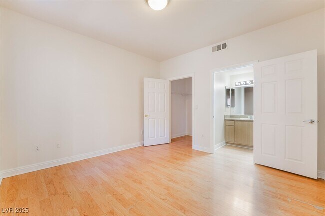 Building Photo - 8000 W Badura Ave