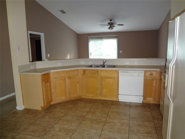 Building Photo - 6 Buffalo Grove Dr