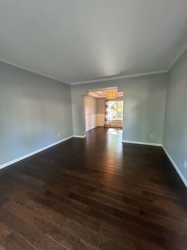 Building Photo - 8827 SW 90th Ave