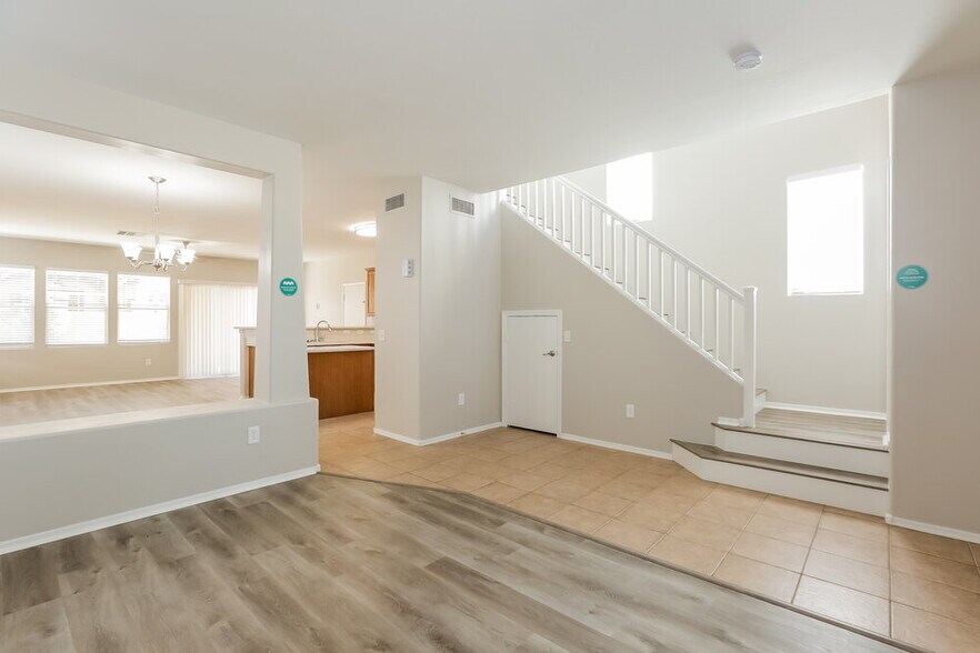 Building Photo - 3933 W Minton St