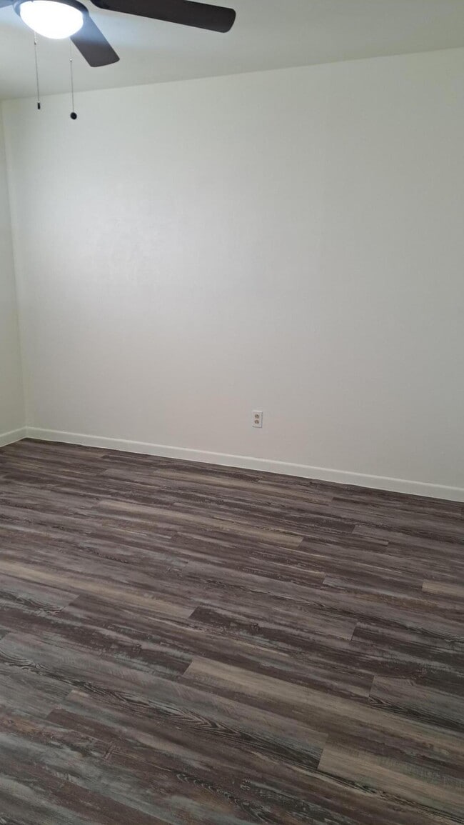 Building Photo - 3404 Elkhart Ave