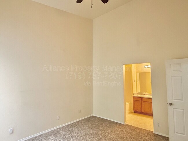 Building Photo - 3870 Strawberry Field Grove