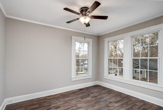 Building Photo - Charming, Fully Updated Ranch Home Near Downtown Kannapolis!