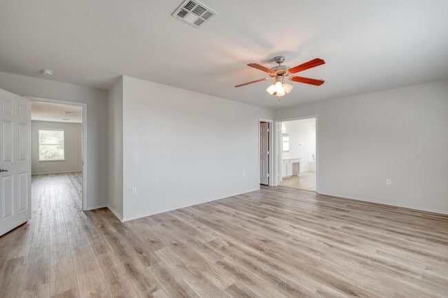 Building Photo - 9104 China Rose Dr