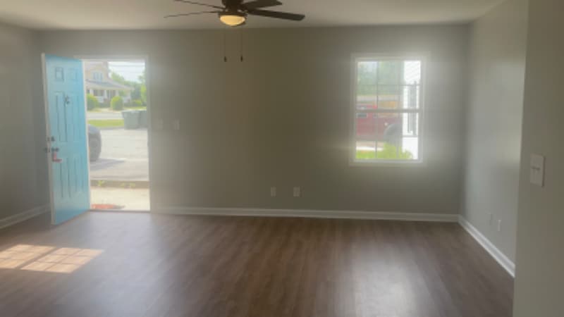 Building Photo - 3223 Summit Ave