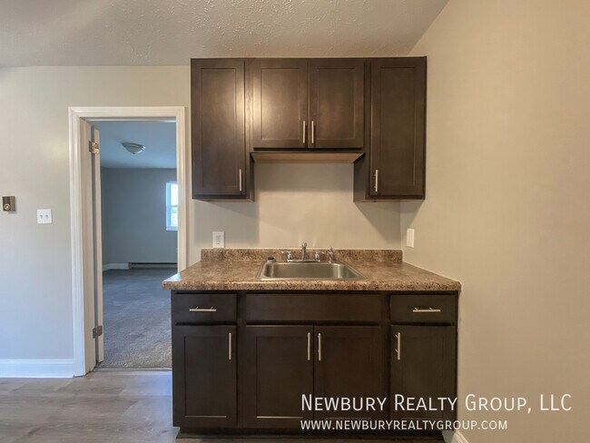 Building Photo - 29 Sunbury Estates