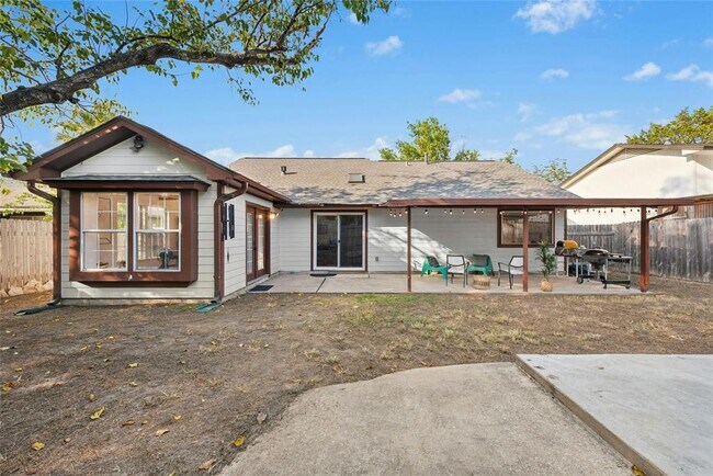 Building Photo - 505 Mairo St