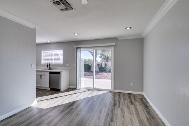 Building Photo - 8392 Gresham Dr