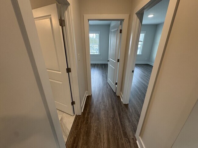 Building Photo - 3 Bed 2.5 Bath Brand New Townhome