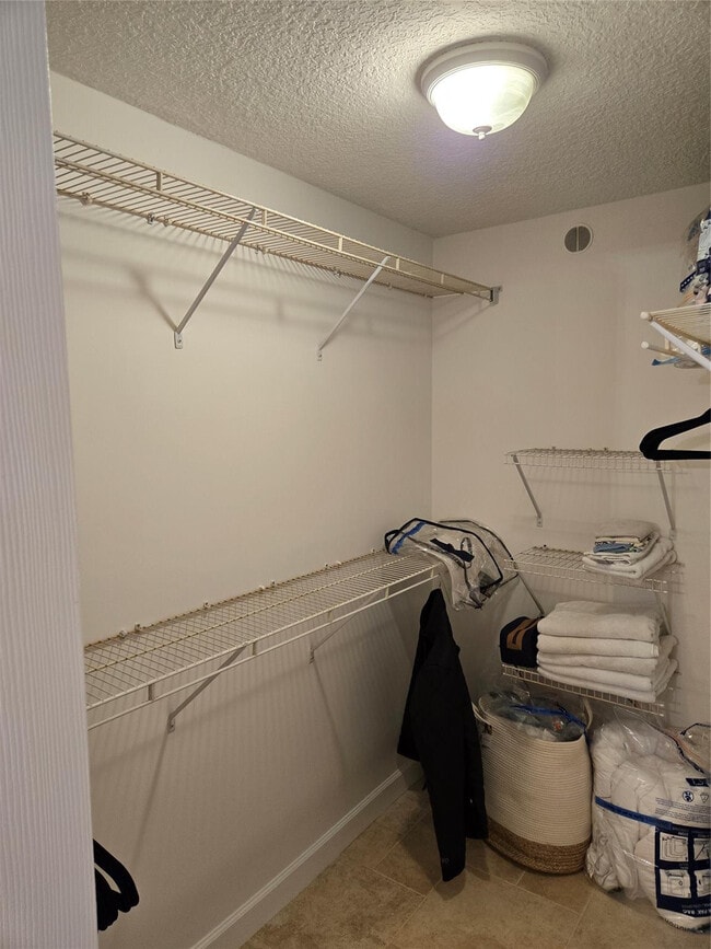 Building Photo - 9531 Seagrape Dr