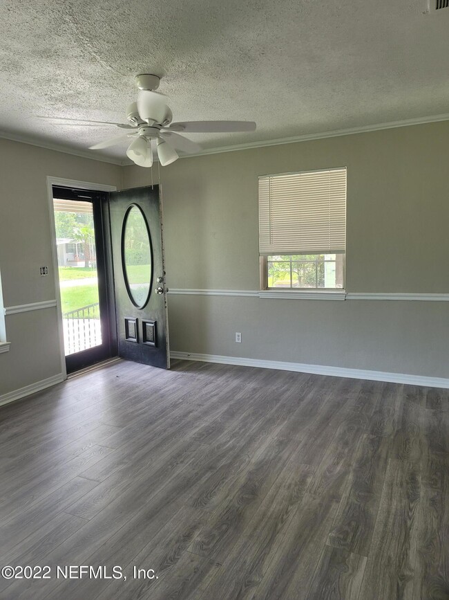 Building Photo - 6442 Ballejo Ct N