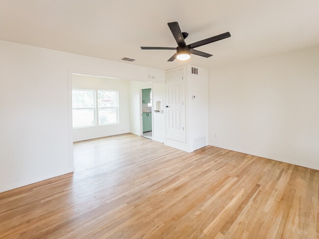 Building Photo - 2509 39th St