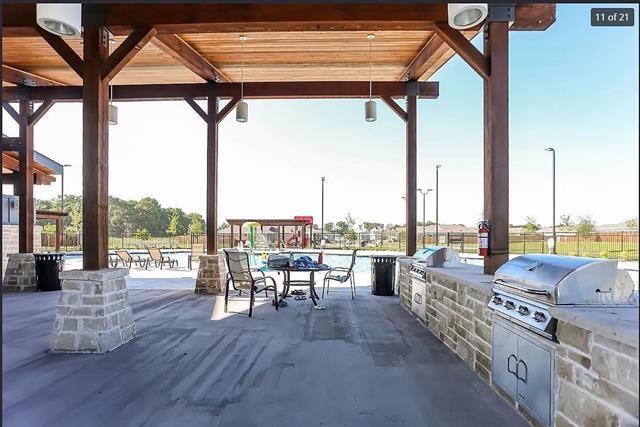 Building Photo - 6310 Sandpiper Ln