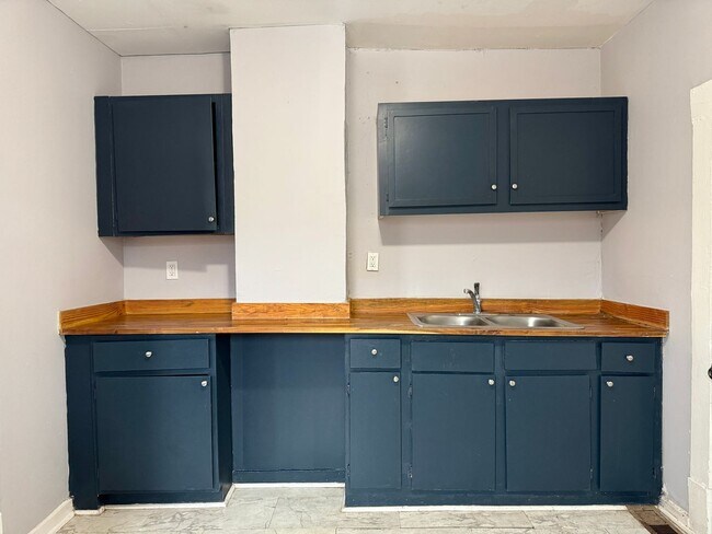 Building Photo - 3805 Alton Park Blvd