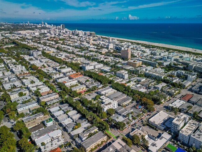 Building Photo - 631 Jefferson Ave