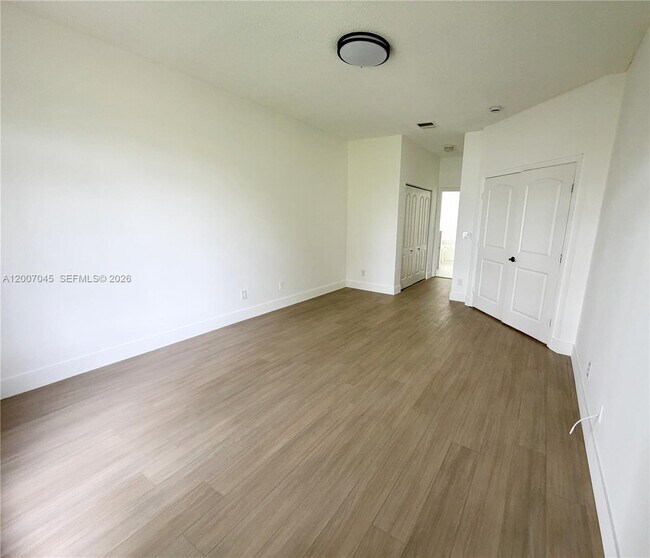 Building Photo - 6744 SW 195th Ave