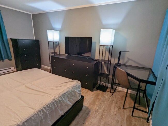 Building Photo - 39 Queen St