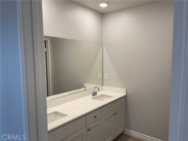 Building Photo - 2142 Lavender Ln
