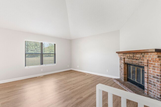 Building Photo - NEW 1720-1722-1724-1726 N Chapman Lane