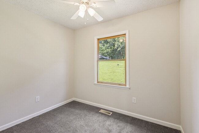 Building Photo - 20 Cherry Laurel Dr