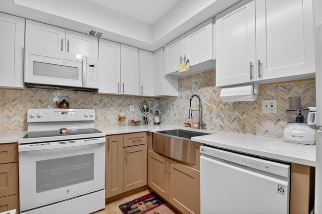 Building Photo - 3050 Presidential Way