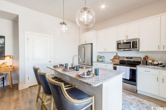 Building Photo - 8840 Henry Rd