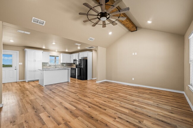 Building Photo - Modern 3/2 in New Deal ISD