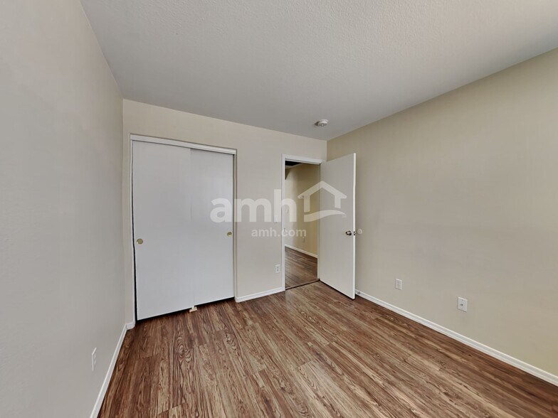 Building Photo - 8208 W Apache St