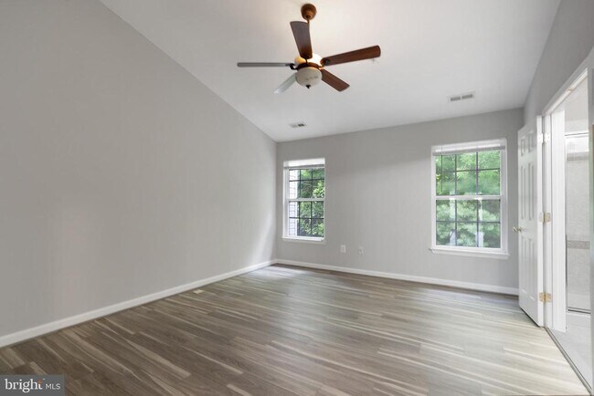 Building Photo - 7041 Water Oak Rd