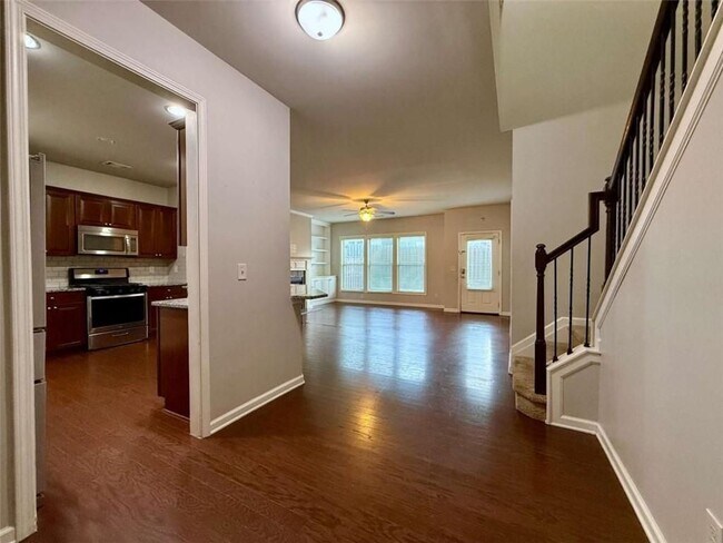Building Photo - 5115 Breezewood Cir